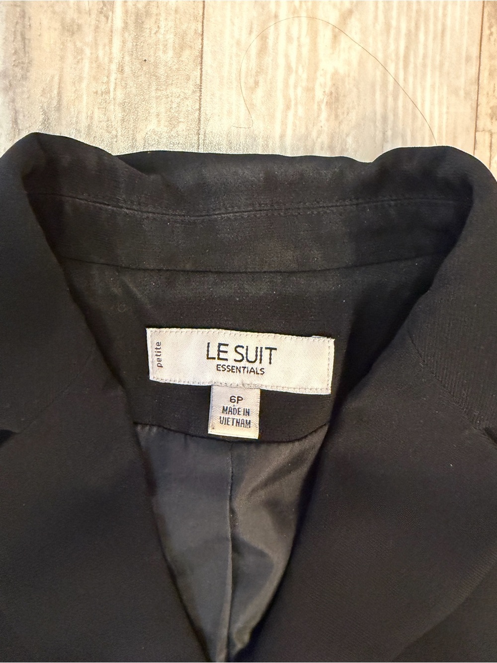 Le Suit Black Two-Piece Skirt Suit - Picture 6 of 11